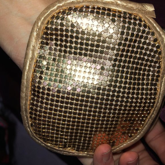 lulu adorable GOLD metallic zip card coin purse - Picture 4 of 4